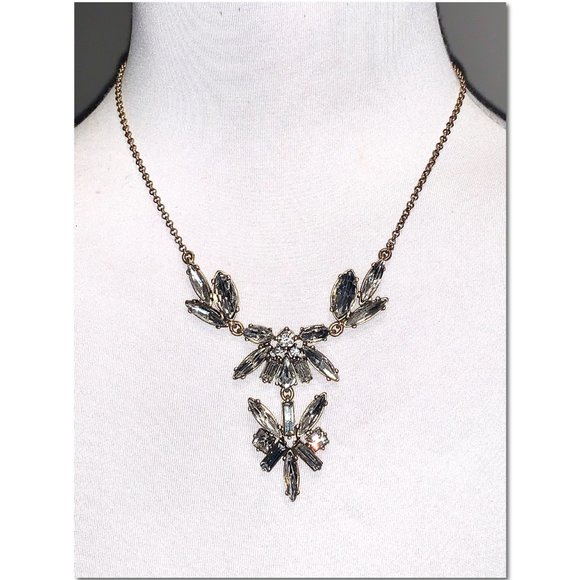 J. Crew Gold Crystal Cluster Statement Necklace NWT - Picture 2 of 5